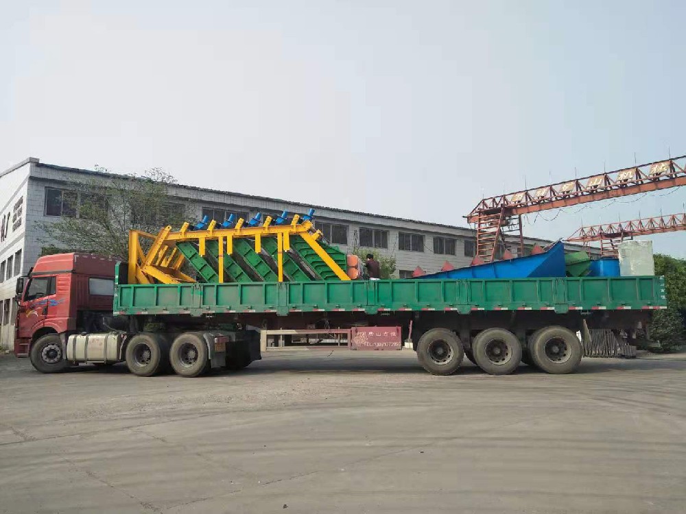 海祥礦機(jī)--遠(yuǎn)創(chuàng)科技3臺疊層篩又發(fā)貨了